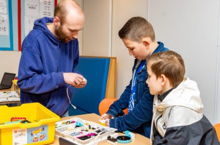 “EIGENTIJDS TECHNISCH ONDERWIJS DAT AANSLUIT OP WAT KINDEREN NODIG HEBBEN IN DE TOEKOMST”